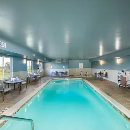 Holiday Inn Express & Suites ALTOONA-DES MOINES by IHG