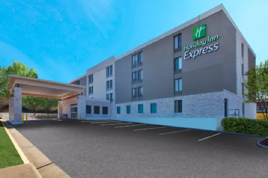 Holiday Inn Express FAIRFAX - ARLINGTON BOULEVARD by IHG