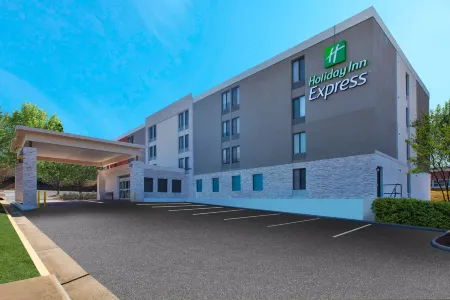 Holiday Inn Express Fairfax - Arlington Boulevard Отели в г. Манчуа