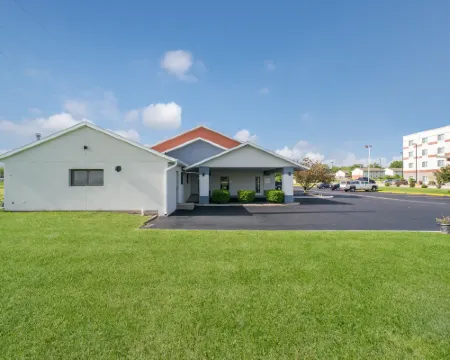 Ramada by Wyndham Effingham Hotels in Effingham