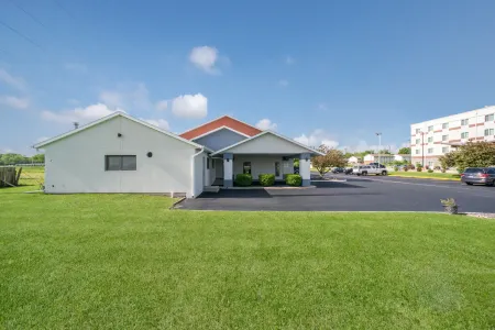 Ramada by Wyndham Effingham