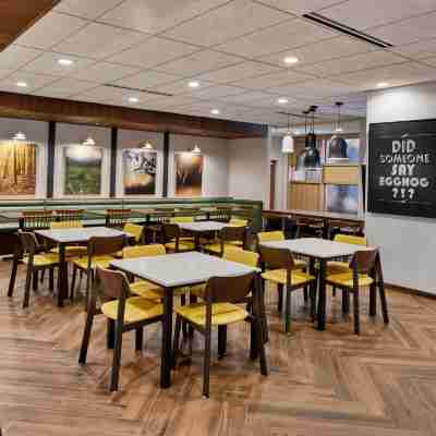 Fairfield Inn & Suites Cornelia Dining/Meeting Rooms