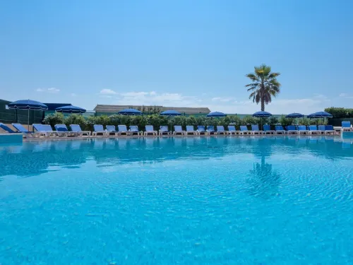 Hôtel Bahia Hotels in Villeneuve-Loubet