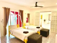Watercolours Hotel in zona Koh Chang Real Estate