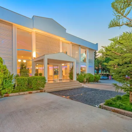 Bendis Beach Hotel
