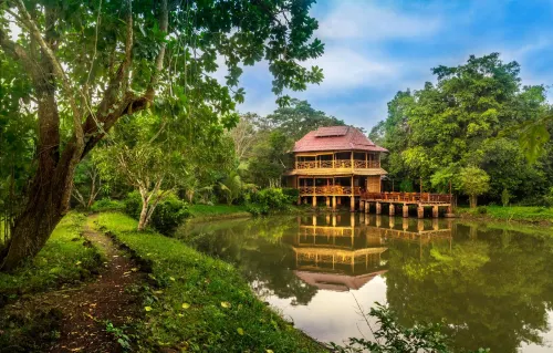 Kingfisher Ecolodge Hotels in Champasak