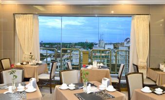 Hotel Grand United - 21st Downtown