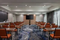 페어필드 인 & 스위트 오클랜드 헤이워드