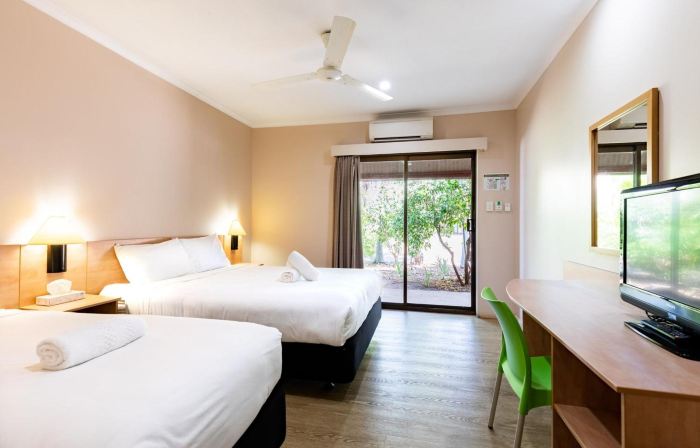 Contour Hotel