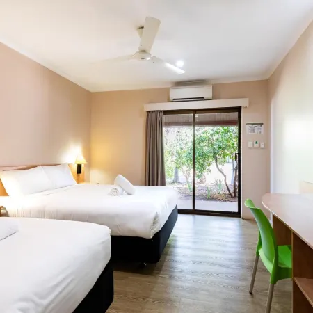 Contour Hotel