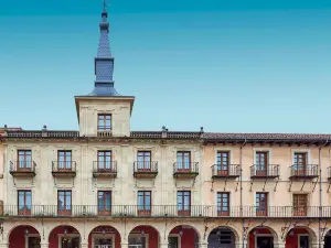 NH Collection Leon Plaza Mayor