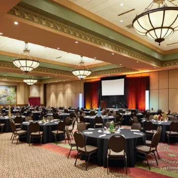 Chateau on the Lake Resort Spa and Convention Center