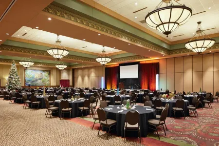 Chateau on the Lake Resort Spa and Convention Center