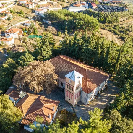 Viraggas Traditional Hotel