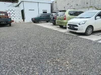 RedDoorz near Stasiun Batang - parking