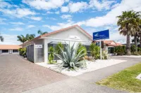 White Heron Motor Lodge Hotels in 