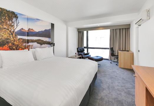 머큐어 론서스턴