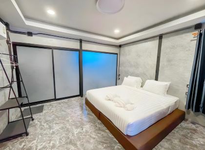 카페 앤 탐마차트 리조트 앳 나콘파놈