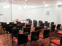Dona Hotel