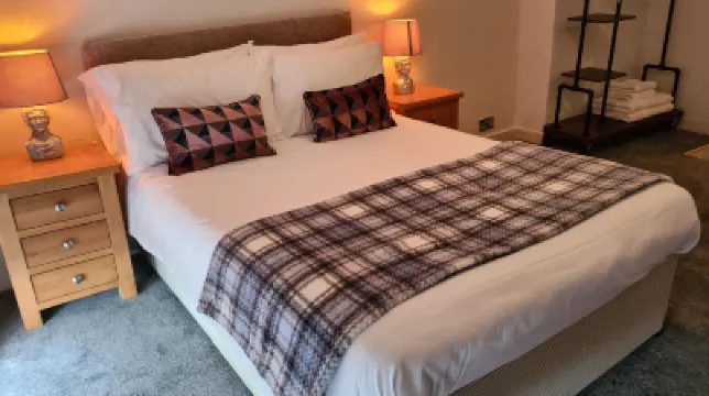 The Crown Hotel Hotels in 
