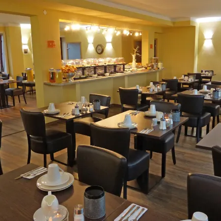 Hotel Neptuns Ankerplatz & Zur Seerobbe Отели в г. Куксхафен