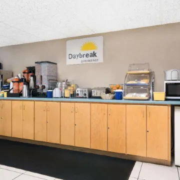 Days Inn by Wyndham St Cloud