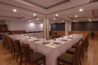 Denzong Shagrila Lords Inn- Hotel & Spa