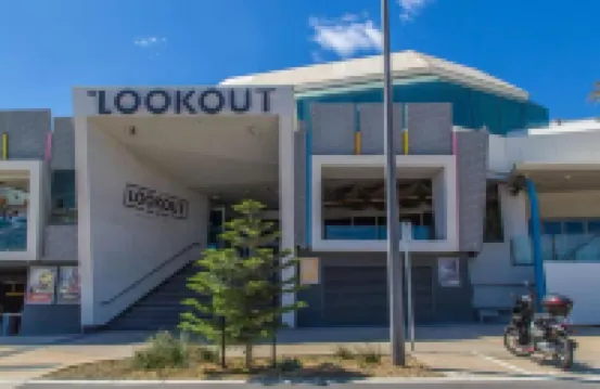 Scarborough & Absolutely Beachfront