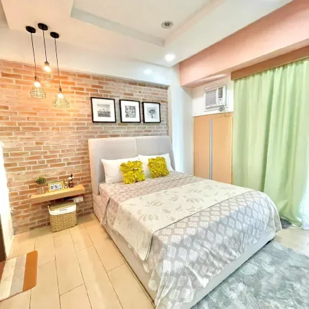 Lovely Unit with free wifi & netflix I across Naia Terminal 3 airport