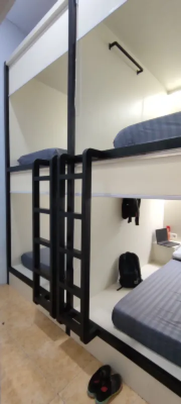 巴紐旺宜立方一號膠囊酒店 鄰近Bukit Sewu Sambang的酒店