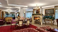 Elegant Lux Hotel