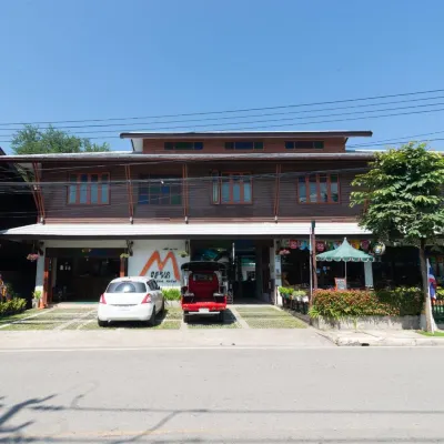 Medio de Pai Hoteles cerca de Estación de autobuses de Pai