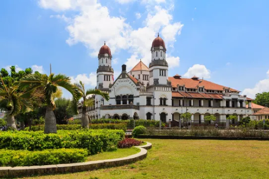 ฮอลิเดย์ อินน์ เอ็กซ์เพรส เซมารัง ซิมปัง ลิมา บาย IHG