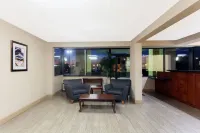 Super 8 by Wyndham Clarksville Northeast