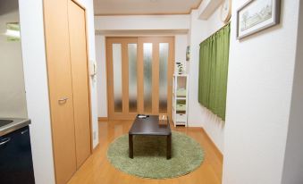 Friends & Couples, About 5 Minutes to Namba! Excellent Access to Downtown Osaka!