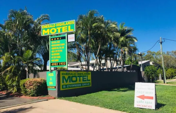 愛墨瑞得高地汽車旅館