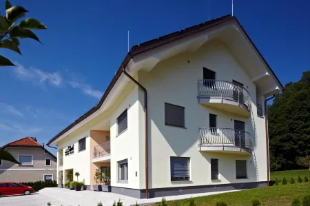 Apartments & Wellness Skok