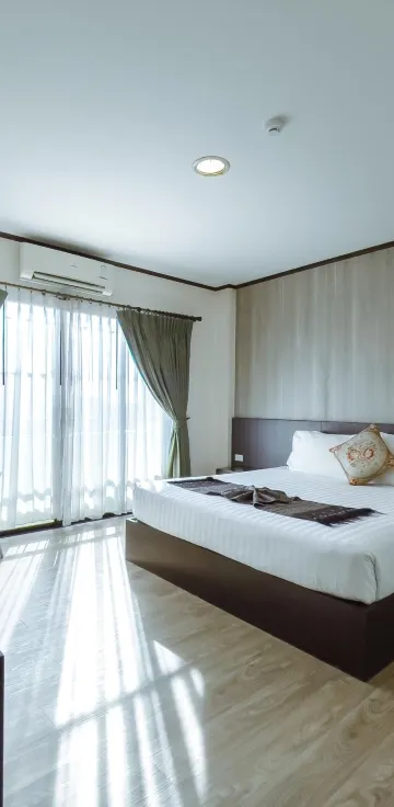 ห้องซูพีเรียร์ เตียงใหญ่ 1 เตียง