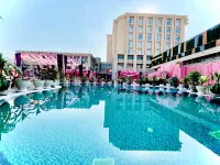 Mars Resorts - Pools