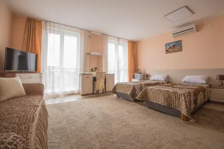 Золотой Лев