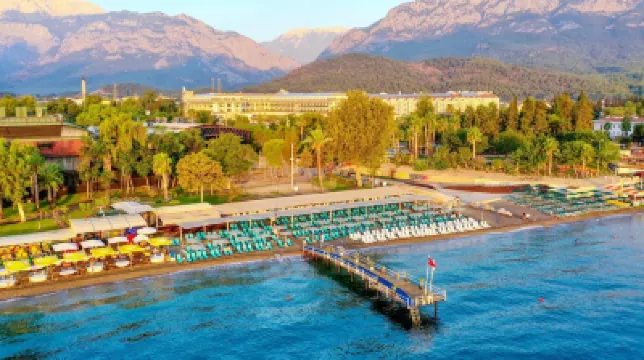 คริสตัล เดอ ลักซ์ คอมฟอร์ต คอลเลคชัน โรงแรมใกล้Kemer