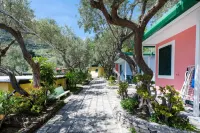 Marina del Cantone Chalet - Beach