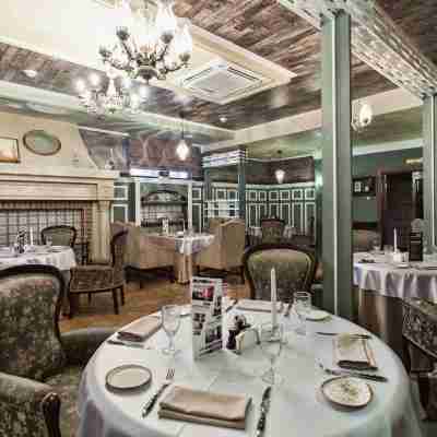 Megapolis Hotel Dining/Meeting Rooms