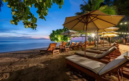 Kokotel Khao Lak Seascape Отели рядом с достопримечательностью «Small Sandy Beach»