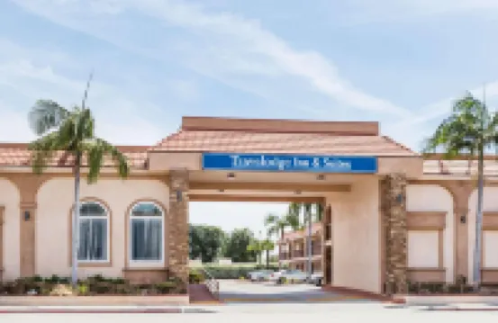 洛杉磯地區貝爾溫德姆Travelodge套房酒店