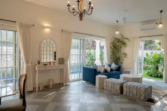 Elivaas 4 BHK with Pvt Pool & Terrace - Opalys