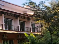 เอเปิ้ลโฮมสเตย์ APLE HOMESTAY โรงแรมในอัมพวา