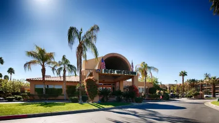 Best Western Plus Palm Desert Resort Отели в г. Палм-Дезерт