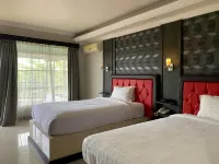 Cikidang Resort Hotels in Cibadak