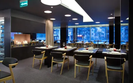 Elements Ekaterinburg Hotel (Элементс Екатеринбургбывш. Four Elements Ekaterinburg)